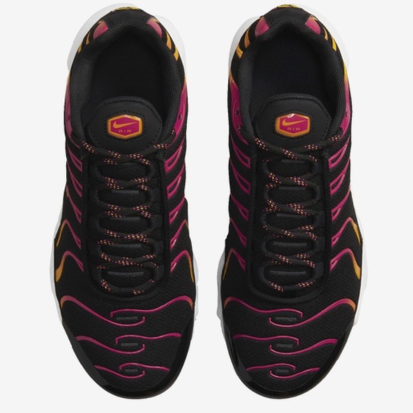Nike Air Max Plus Running Shoes - Picture 7 of 9